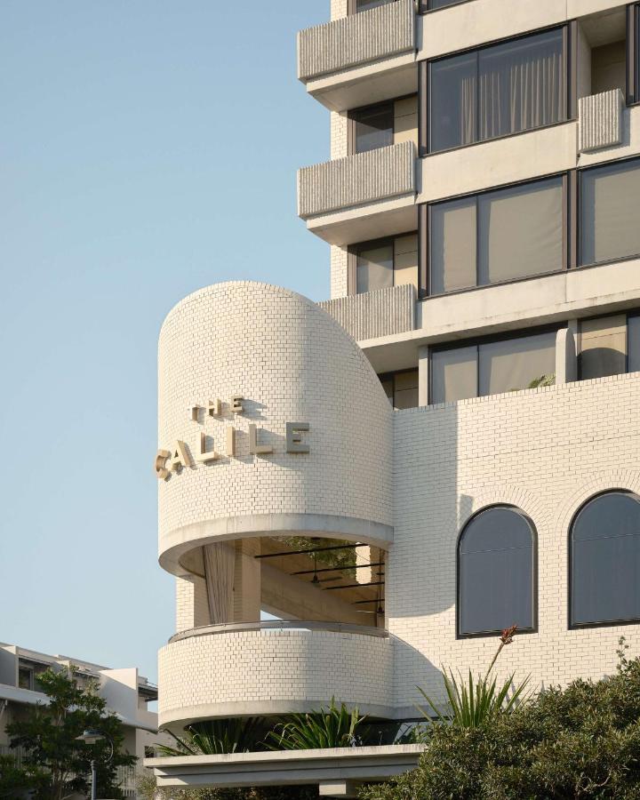 The Calile Hotel Brisbane Luaran gambar The building's name on the corner of the building