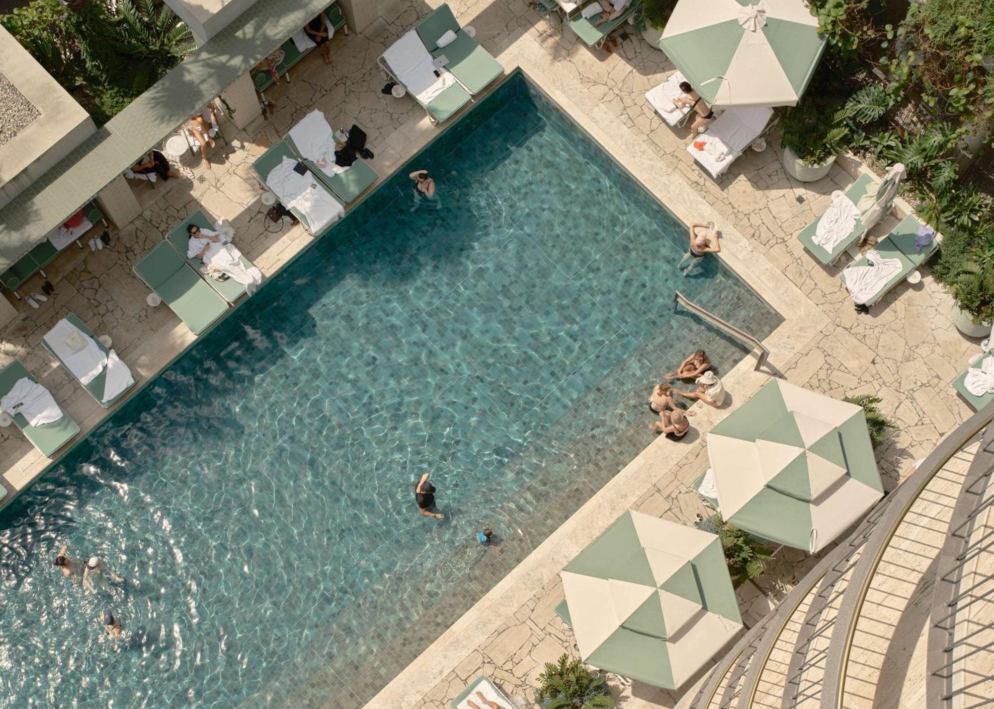 The Calile Hotel Brisbane Luaran gambar The pool at the hotel